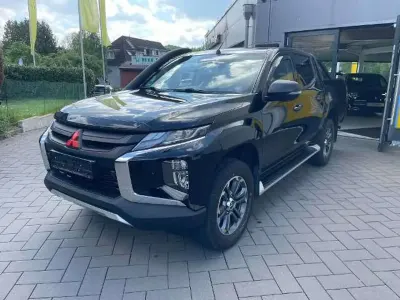 Używany Mitsubishi L200 Select 150 KM (110 kW) 2022 Czarny Pickup