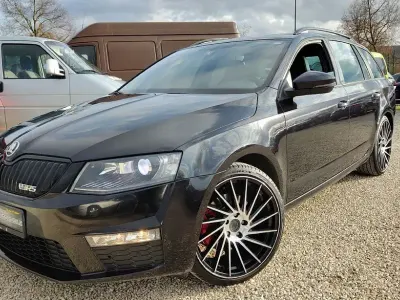 Gebraucht Skoda Octavia RS 184 PS (135 kW) 2016 Cerna magic/black magic Kombi