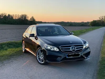 Gebraucht Mercedes E350 AMG 258 PS (189 kW) 2015 Schwarz Limousine