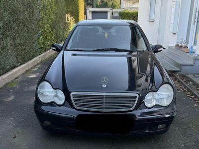 Schwarz Gebraucht 2002 Mercedes C180 Classic Limousine | 2.999 € (Fairer Preis)