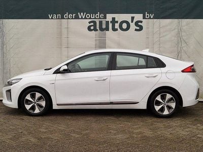 Gebraucht Hyundai Ioniq Comfort 88 kW (120 PS) 2018 Weiß Kleinwagen
