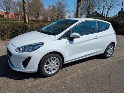 Gebraucht Ford Fiesta Trend 86 PS (63 kW) 2018 Weiß Kleinwagen