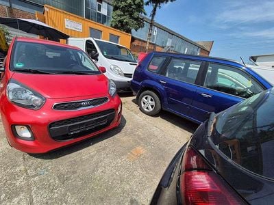 Signal red Gebraucht 2016 Kia Picanto DREAM-TEAM Edition Kleinwagen | 3.600 € (Etwas zu teuer)