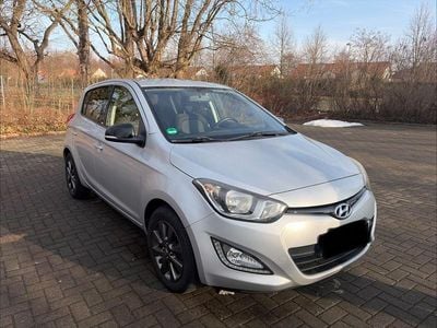 Silber Gebraucht 2014 Hyundai i20 Classic Kleinwagen | 6.000 € (Guter Preis)