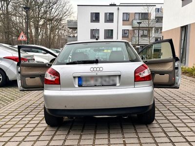 gebraucht Audi A3 1,6 Benzin ein Jahr noch tüv