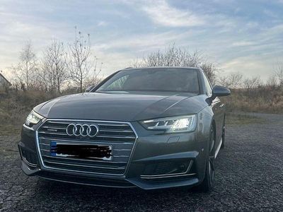 Grau Gebraucht 2015 Audi A4 S-Line Kombi | 22.900 €