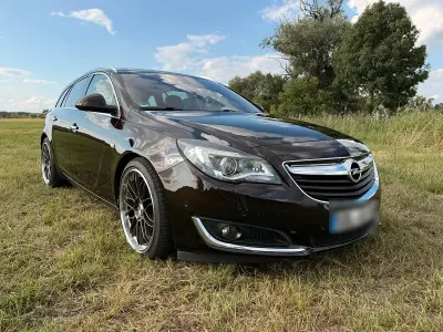 Gebraucht Opel Insignia 140 PS (102 kW) 2015 Braun Kombi