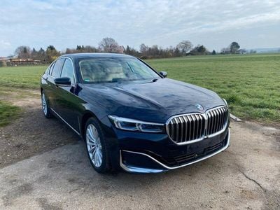 Usata BMW 745e Sport Line 286 CV (210 kW) 2019 Blu Berlina