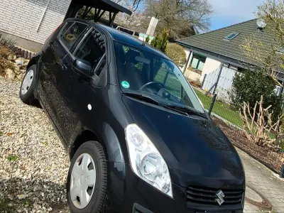 Gebraucht Suzuki Splash 60 PS (44 kW) 2009 Schwarz Kleinwagen