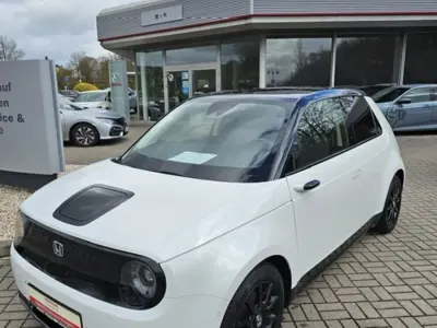 Gebraucht Honda e Advance 113 kW (154 PS) 2022 Platinum white pearl Kleinwagen