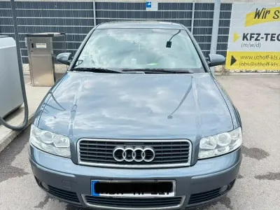 Gebraucht Audi A4 131 PS (96 kW) 2002 Grau Limousine