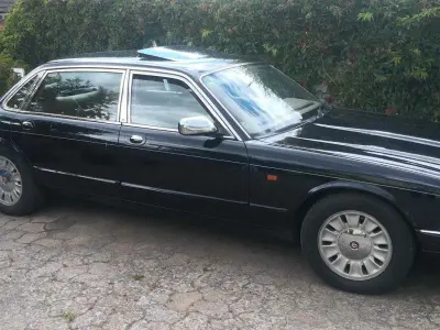 Gebraucht Jaguar X300 311 PS (228 kW) 1996 Schwarz Limousine