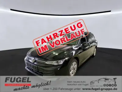 Gebraucht VW Golf VIII Life 150 PS (110 kW) 2024 Grenadillschwarz metallic Kombi