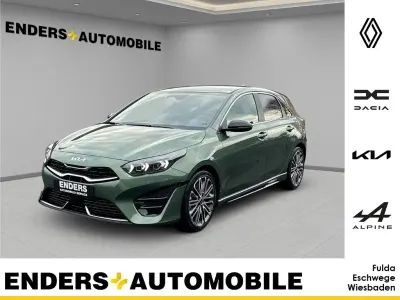 Neu Kia Ceed GT GT-Line 140 PS (102 kW) 2025 Exg) experience green m (gruen Limousine
