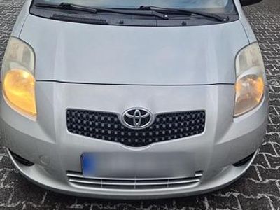Gebraucht Toyota Yaris 87 PS (63 kW) 2006 Silber Kleinwagen
