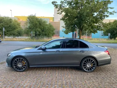 Gebraucht Mercedes E220 194 PS (142 kW) 2017 Grau Limousine