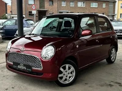 Gebraucht Daihatsu Trevis 58 PS (42 kW) 2008 Rot Kleinwagen