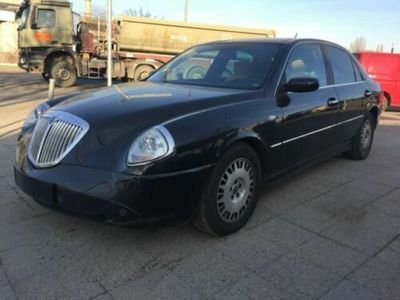 Alfa romeo parts italy image