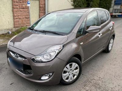 Gebraucht Hyundai ix20 Style 125 PS (91 kW) 2012 Braun Kleinwagen