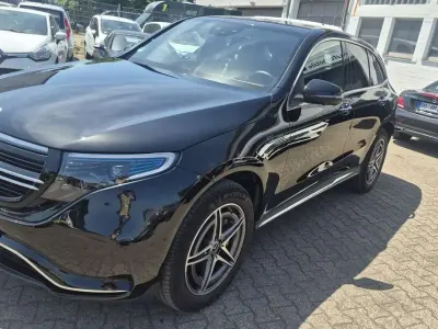 Gebraucht Mercedes EQC400 AMG 300 kW (408 PS) 2021 Obsidianschwarz  metalliclack SUV