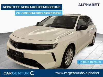 Używany Opel Astra Business Elegance 131 KM (96 kW) 2023 Biały Hatchback