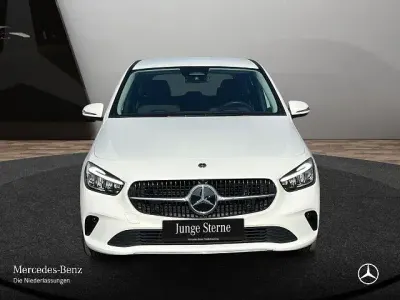Gebraucht Mercedes B200 Advanced 163 PS (119 kW) 2025 Weiß Kleinwagen