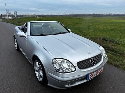 Gebraucht Mercedes SLK200 163 PS (119 kW) 2001 Silber Cabrio