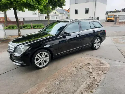 Gebraucht Mercedes C200 136 PS (100 kW) 2013 Schwarz Kombi