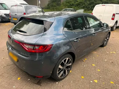 Gebraucht Renault Mégane IV Bose Edition 110 PS (80 kW) 2018 Grau Kleinwagen