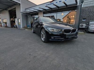 Gebraucht BMW 330 Sport Line 258 PS (189 kW) 2019 Schwarz Kombi