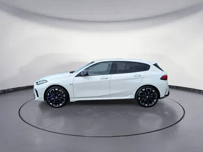 Gebraucht BMW M135 Performance 300 PS (220 kW) 2025 Weiß Kleinwagen