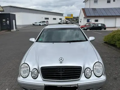 Gebraucht Mercedes CLK320 224 PS (164 kW) 1998 Silber Coupé