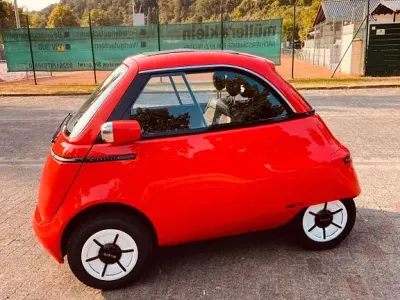 Neu Micro Microlino 13 kW (18 PS) 2026 Rot Kleinwagen