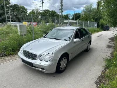 Gebraucht Mercedes C200 163 PS (119 kW) 2003 Silber Limousine
