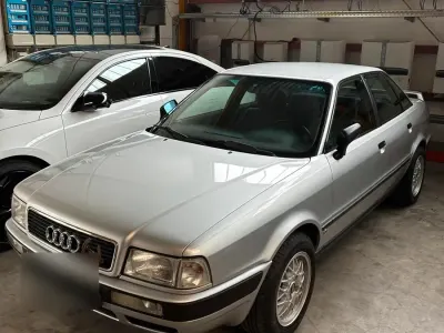 Gebraucht Audi 80 90 PS (66 kW) 1993 Silber Limousine
