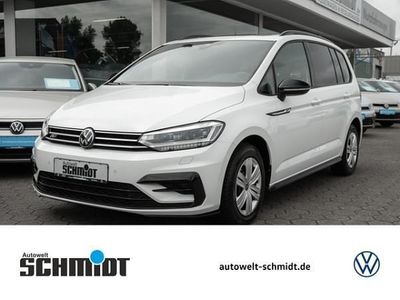 Weiß (purewhite) Gebraucht 2024 VW Touran R-line Van / Kleinbus | 37.349 € (Fairer Preis)