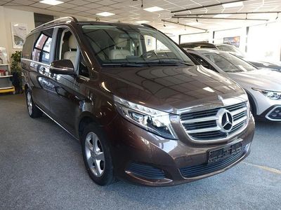 Mercedes V220