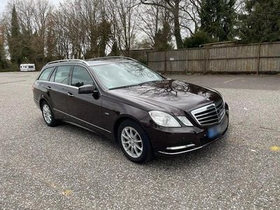 Gebraucht Mercedes E220 170 PS (125 kW) 2011 Braun Kombi