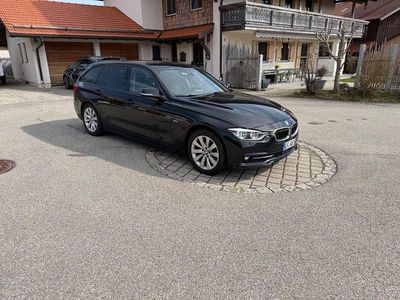 Gebraucht BMW 330 Sport Line 258 PS (189 kW) 2015 Schwarz Kombi