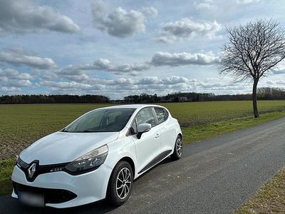 Gebraucht Renault Clio IV 73 PS (53 kW) 2013 Weiß Kleinwagen