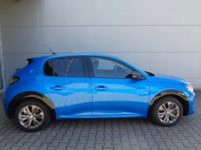 Gebraucht Peugeot e-208 Allure 100 kW (136 PS) 2024 Blau Kleinwagen