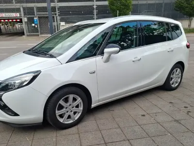 Gebraucht Opel Zafira Tourer Innovation 140 PS (102 kW) 2016 Weiß Van / Kleinbus