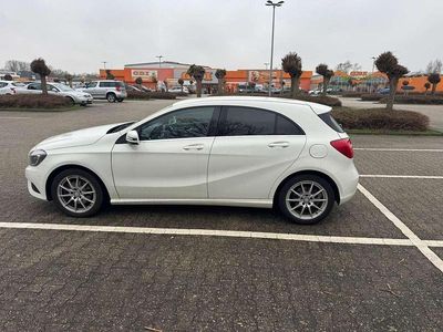Gebraucht Mercedes A200 136 PS (100 kW) 2014 Kleinwagen