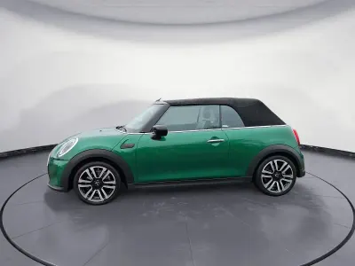 Occasion Mini Cooper Cabriolet Classic 136 PK (100 kW) 2023 Groen Cabriolet