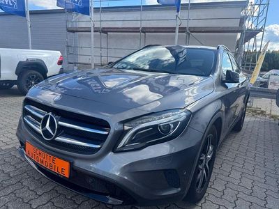 Gebraucht Mercedes GLA200 Night 156 PS (114 kW) 2015 Grau SUV
