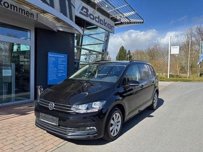 Gebraucht VW Touran Comfortline 150 PS (110 kW) 2018 Schwarz Van / Kleinbus