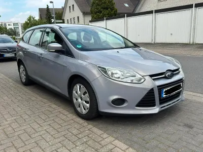 Gebraucht Ford Focus Trend 105 PS (77 kW) 2013 Silber Kombi