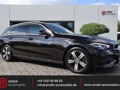 Gebraucht Mercedes C200 Avantgarde 204 PS (150 kW) 2022 Schwarz Limousine