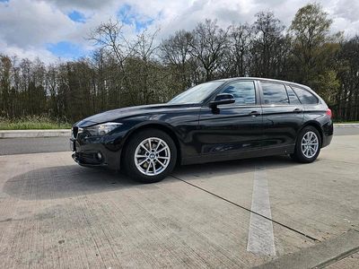 Gebraucht BMW 318 Advantage 136 PS (100 kW) 2016 Schwarz Kombi