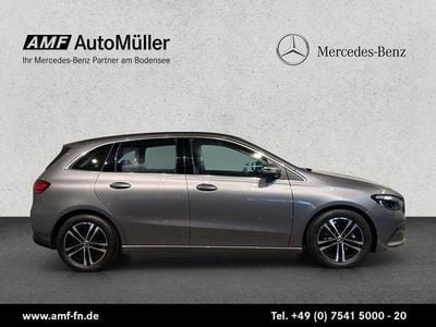 Gebraucht Mercedes B200 Advanced 163 PS (119 kW) 2024 Lack mountaingrau Van / Kleinbus